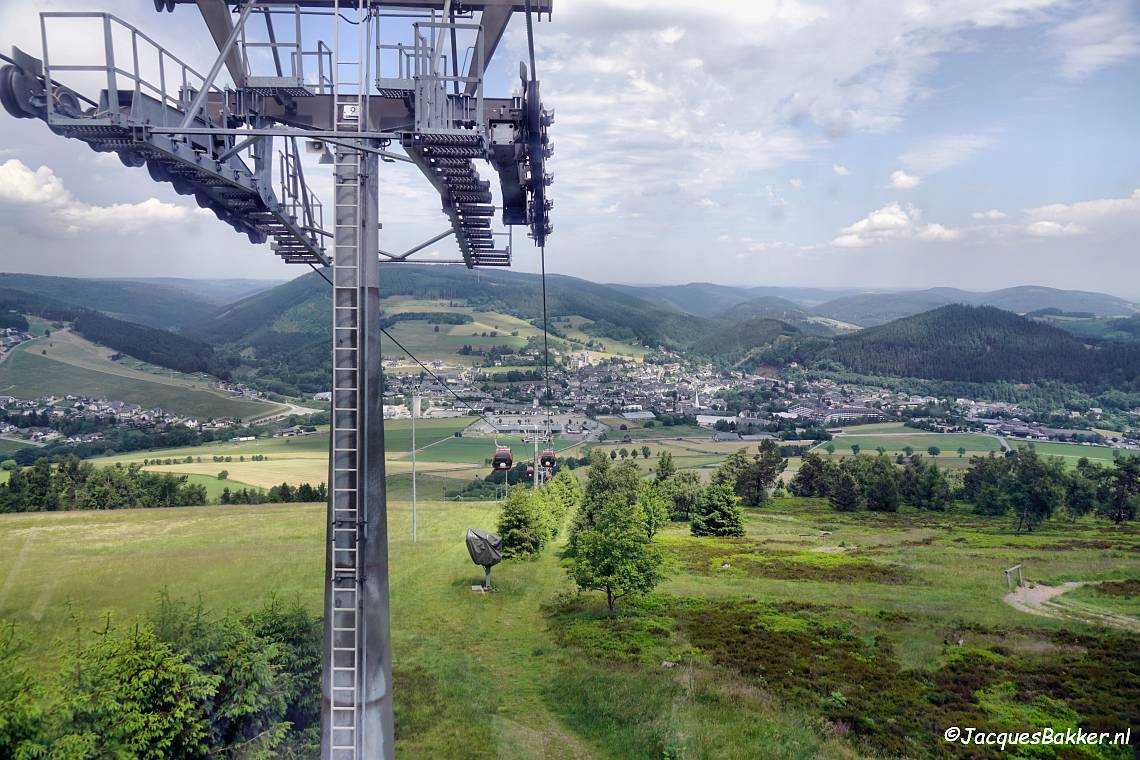 Mooi uitzicht vanuit de kabelbaan