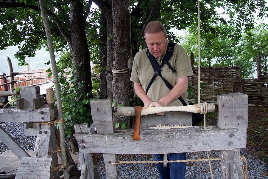 Jacques Bakker bij The Scottish Crannog Centre
